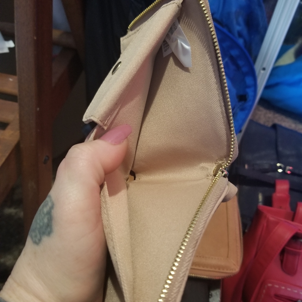 Wallet - Picture 3 of 4